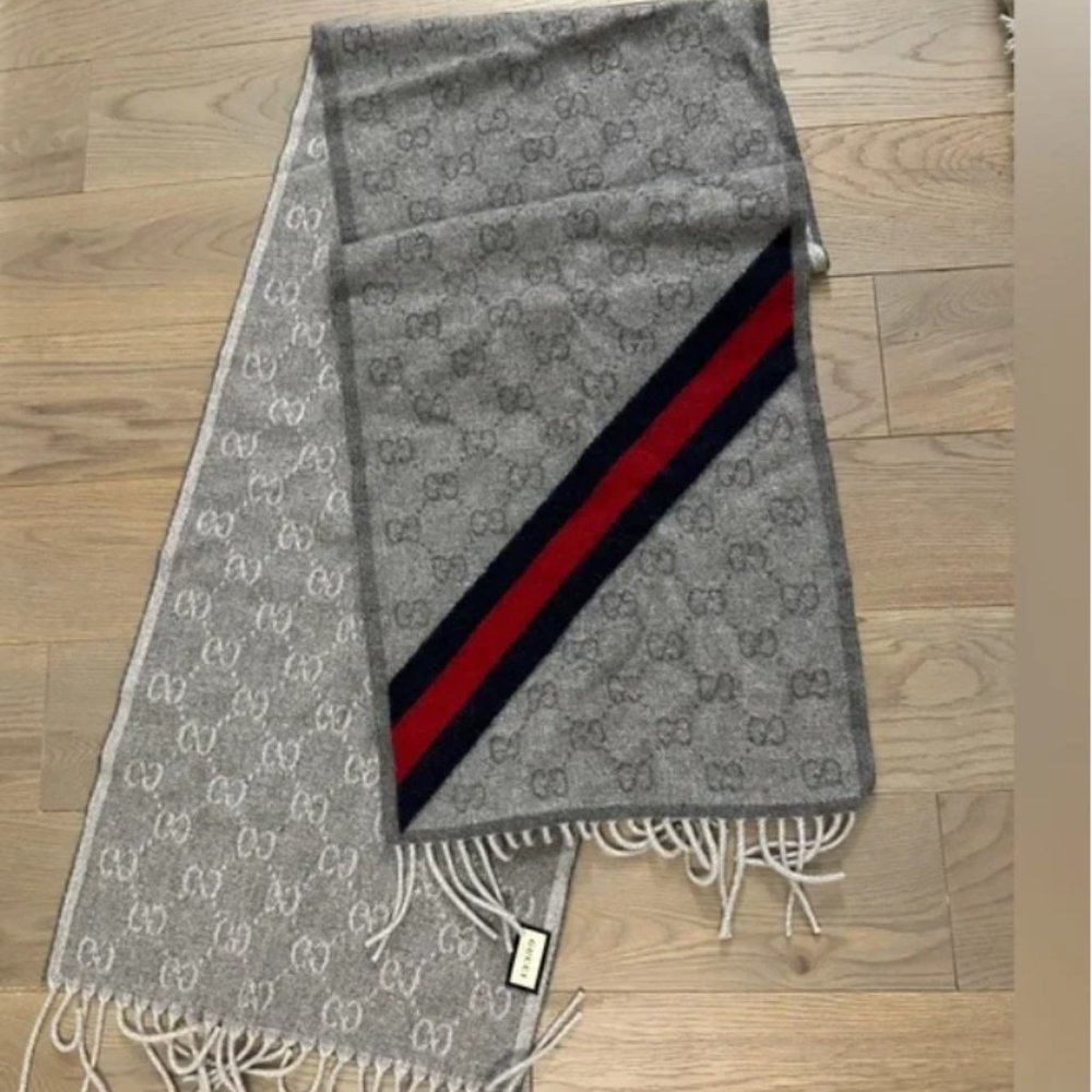 Authentic GUCCI GG Wool Monogram Scarf (Red/Blue/Gray)